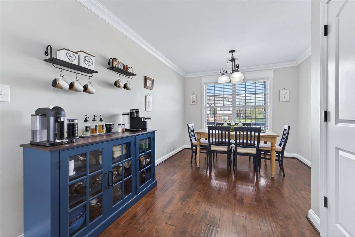 Kitchen - Dining