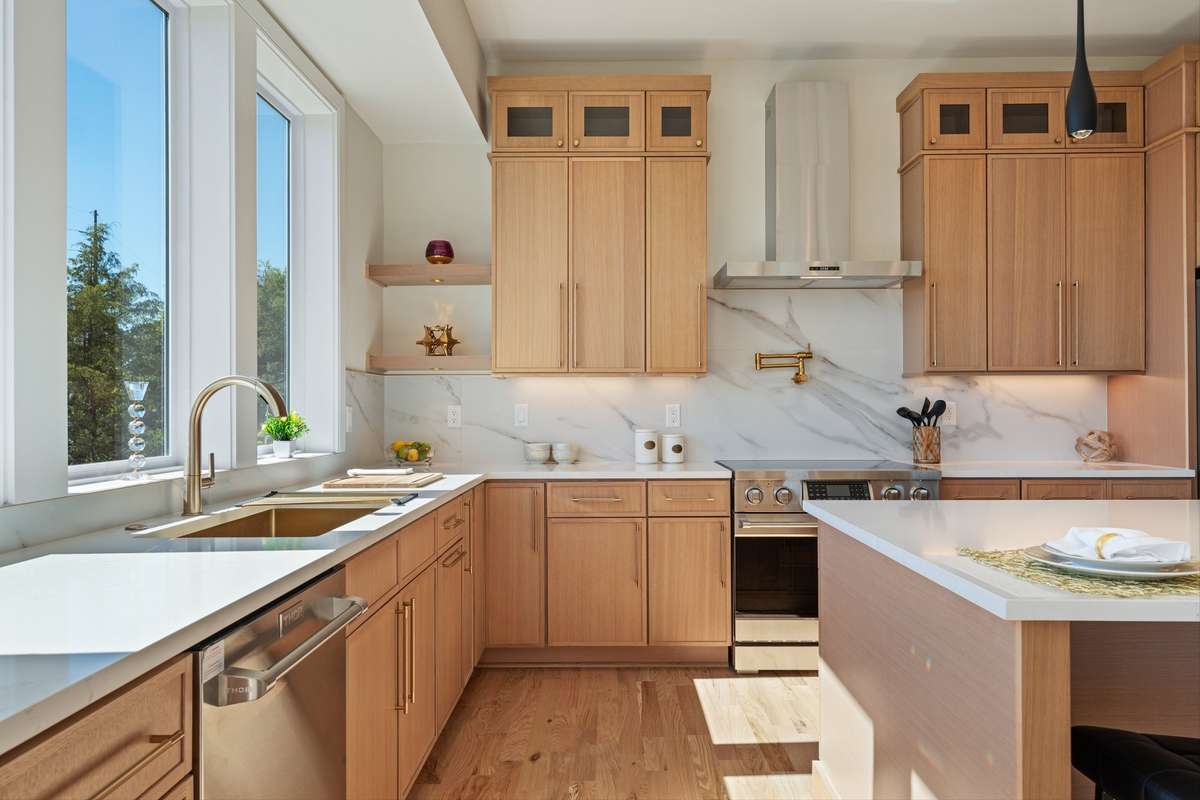 Champagne gold sink and faucet.