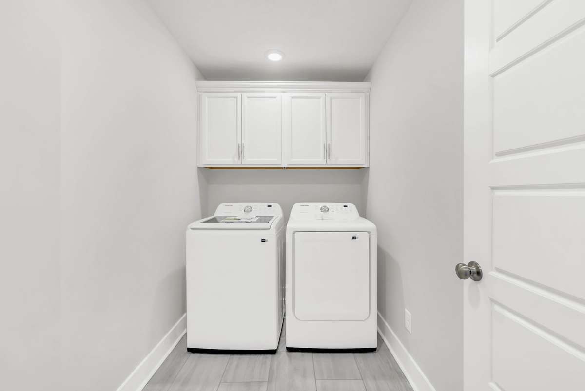 Samsung Washer & Dryer Included!!