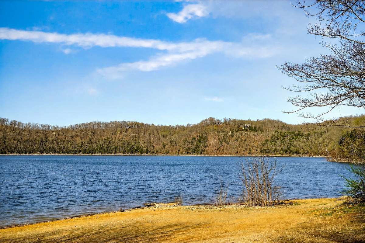 Boat ramp close by!