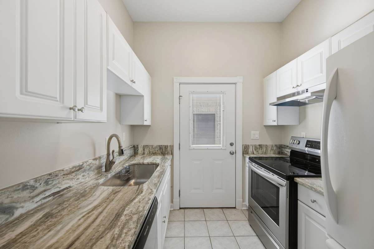 This kitchen has a great layout and lots of functionality even with its smaller footprint.