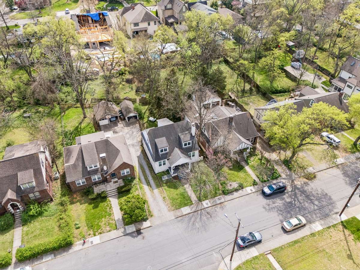 Walkable to Hillsboro Village