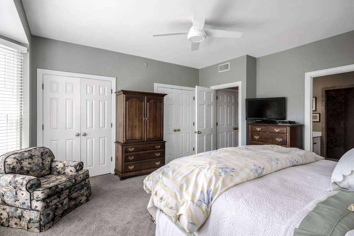 Two full closets in primary.