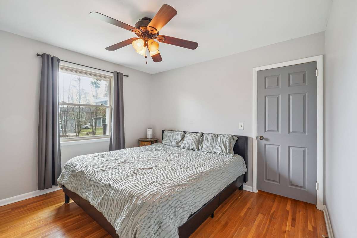 All bedrooms have hardwood floors too