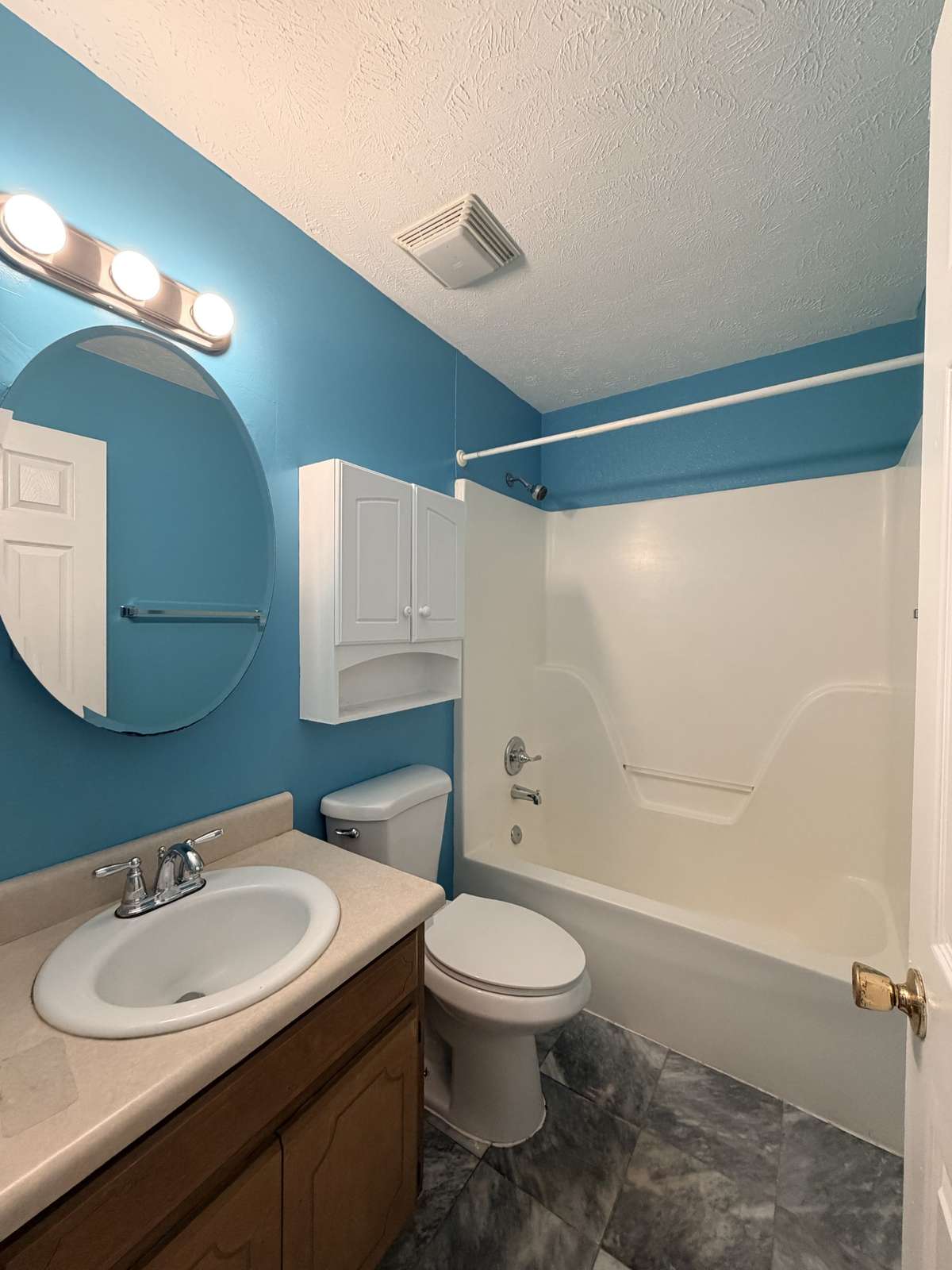 Guests’ Bathroom