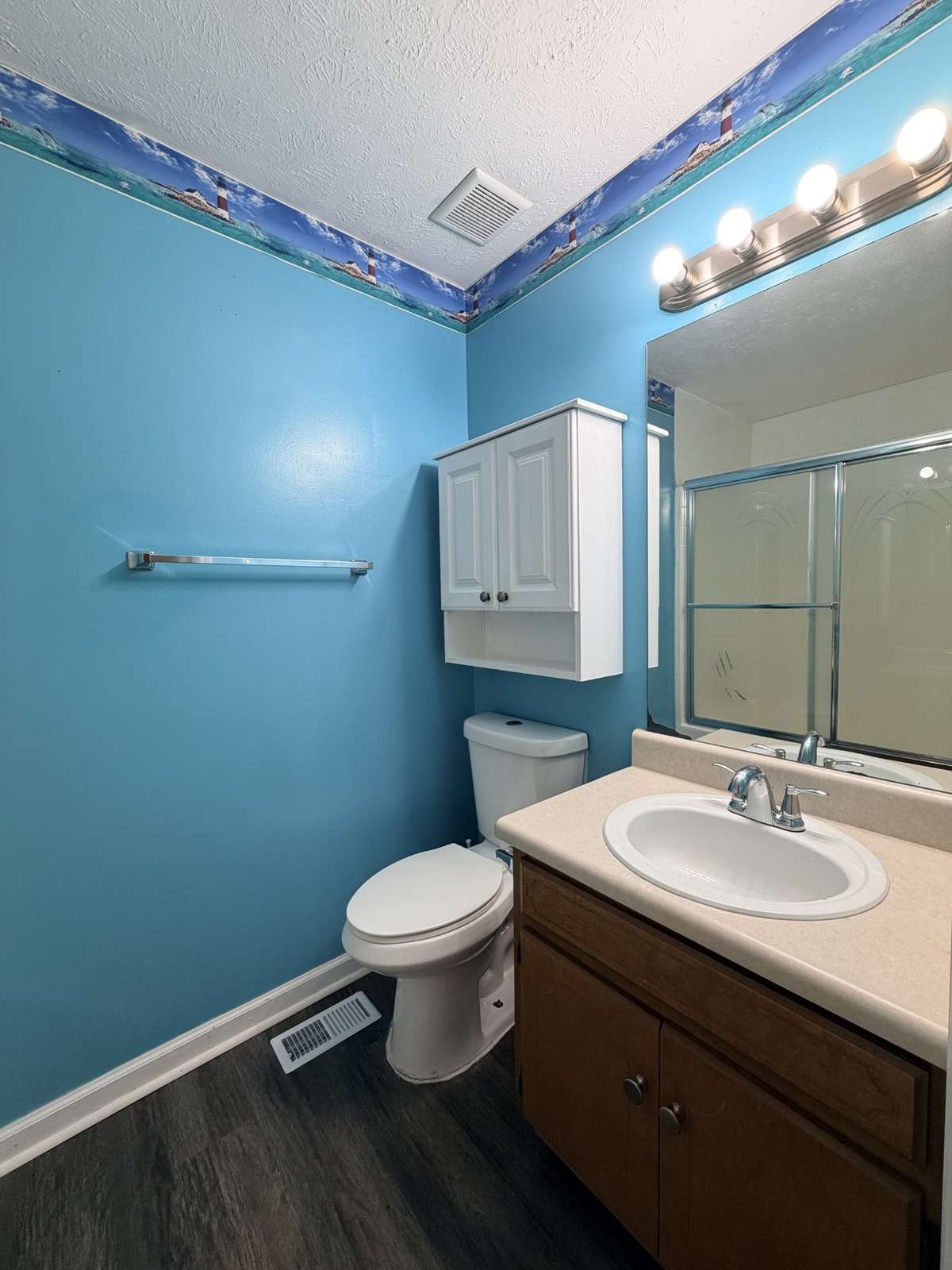 Mater Bedroom’s Bathroom