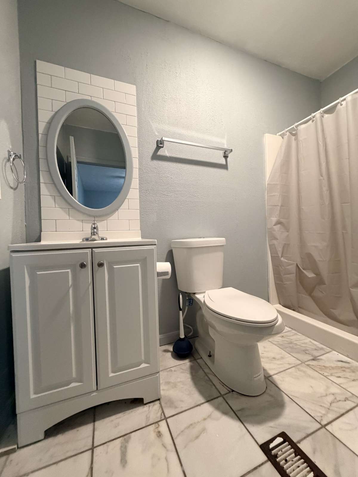 Bonus Room Private Full Bathroom