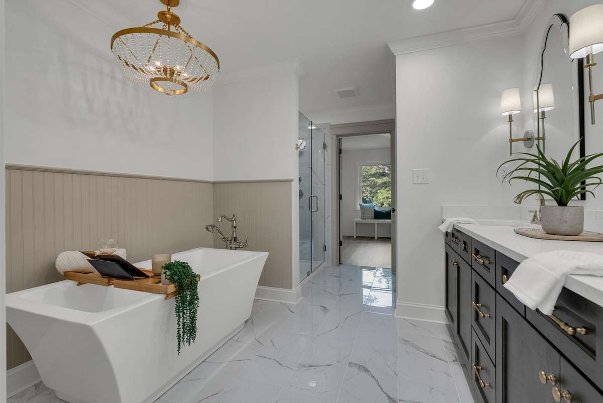 Primary En Suite
