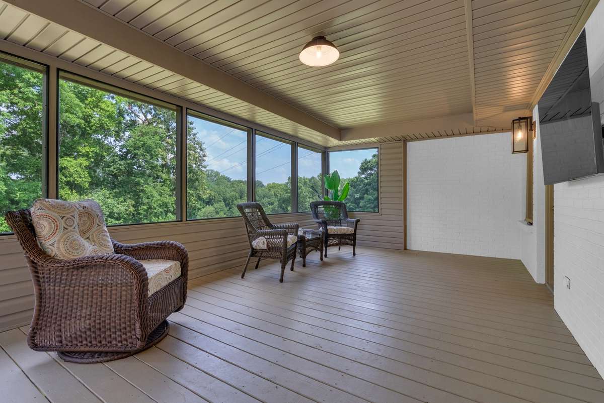 Screened Deck