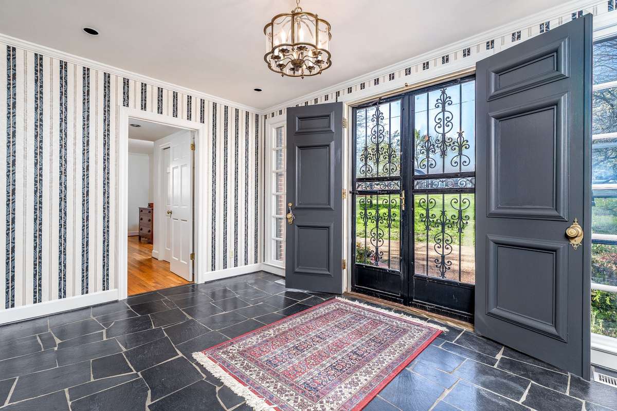 The spacious front entry way is welcoming