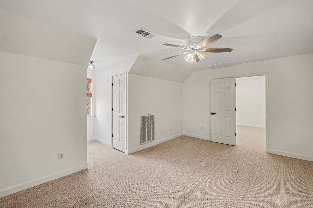 This other bedroom has an additional extra large walk in closet of it's own ( not pictured)
