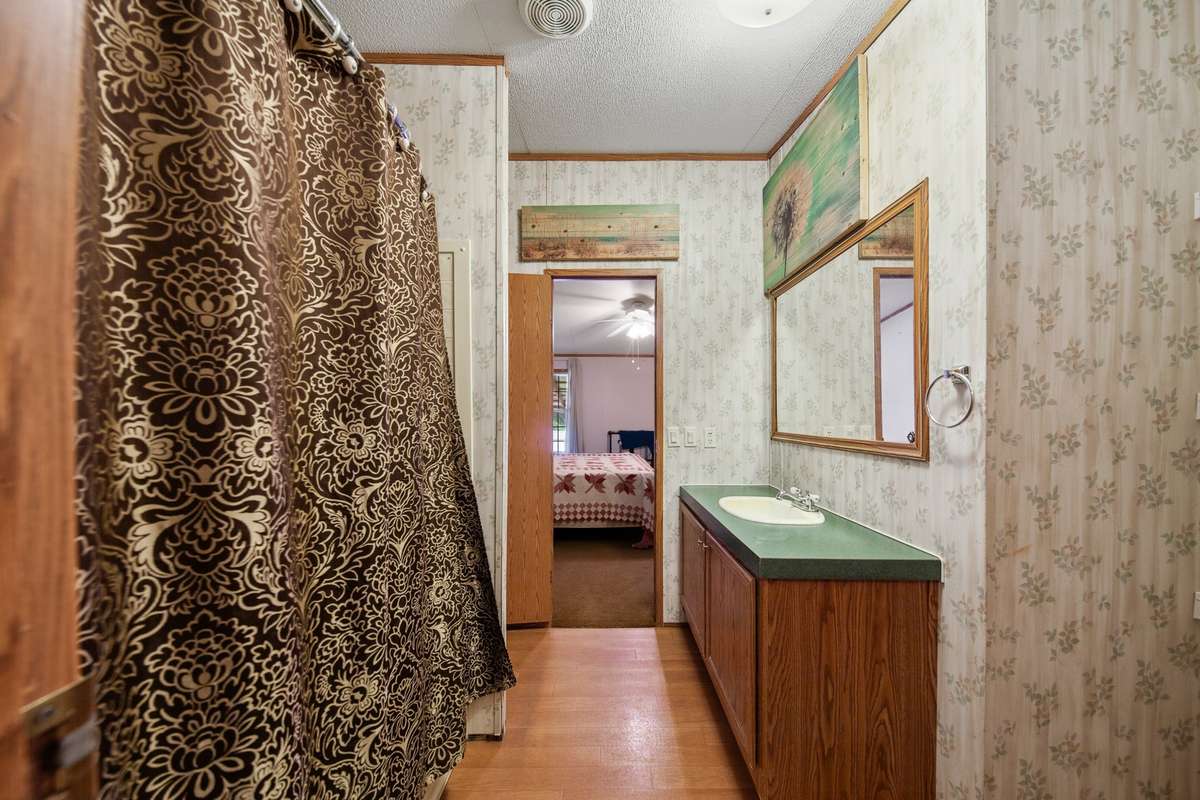 second home primary bath