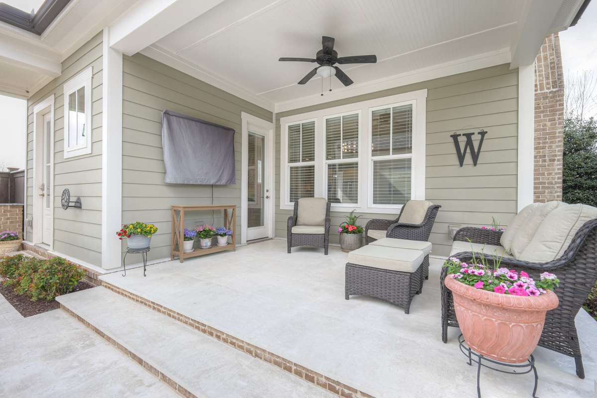 Covered porch with fan for ultimate confort