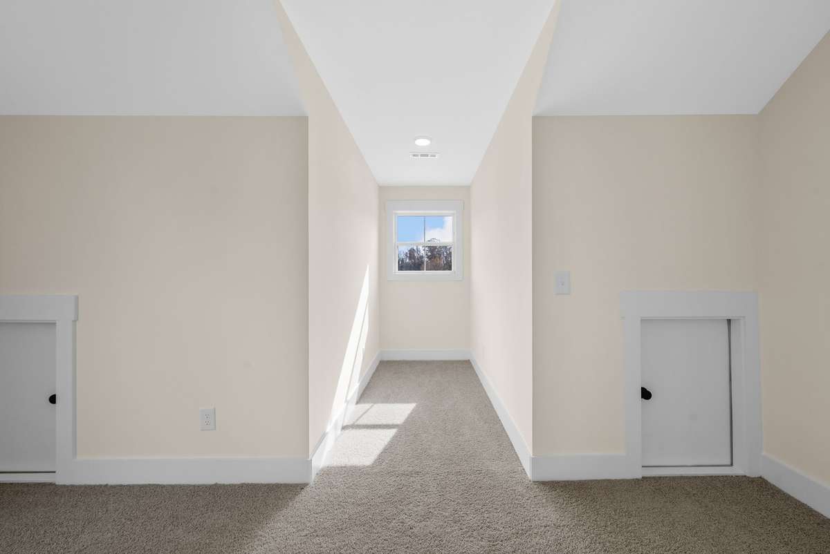 Check out this bonus room!