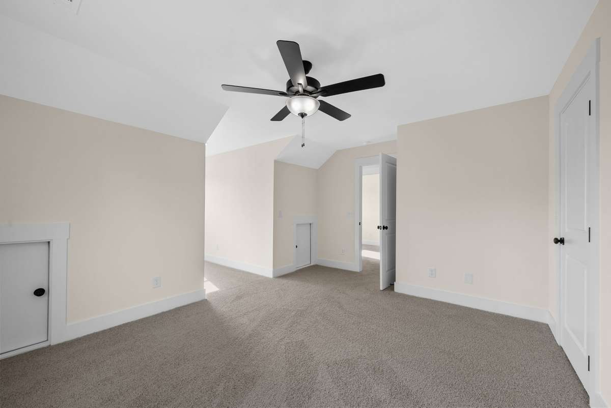Check out this bonus room!