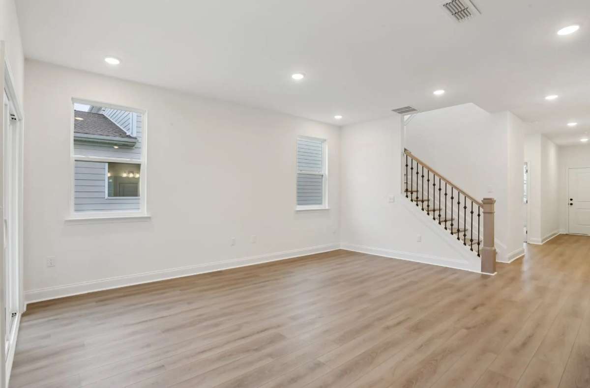 Blake living space. Photos of similar home, same plan. Options may vary.
