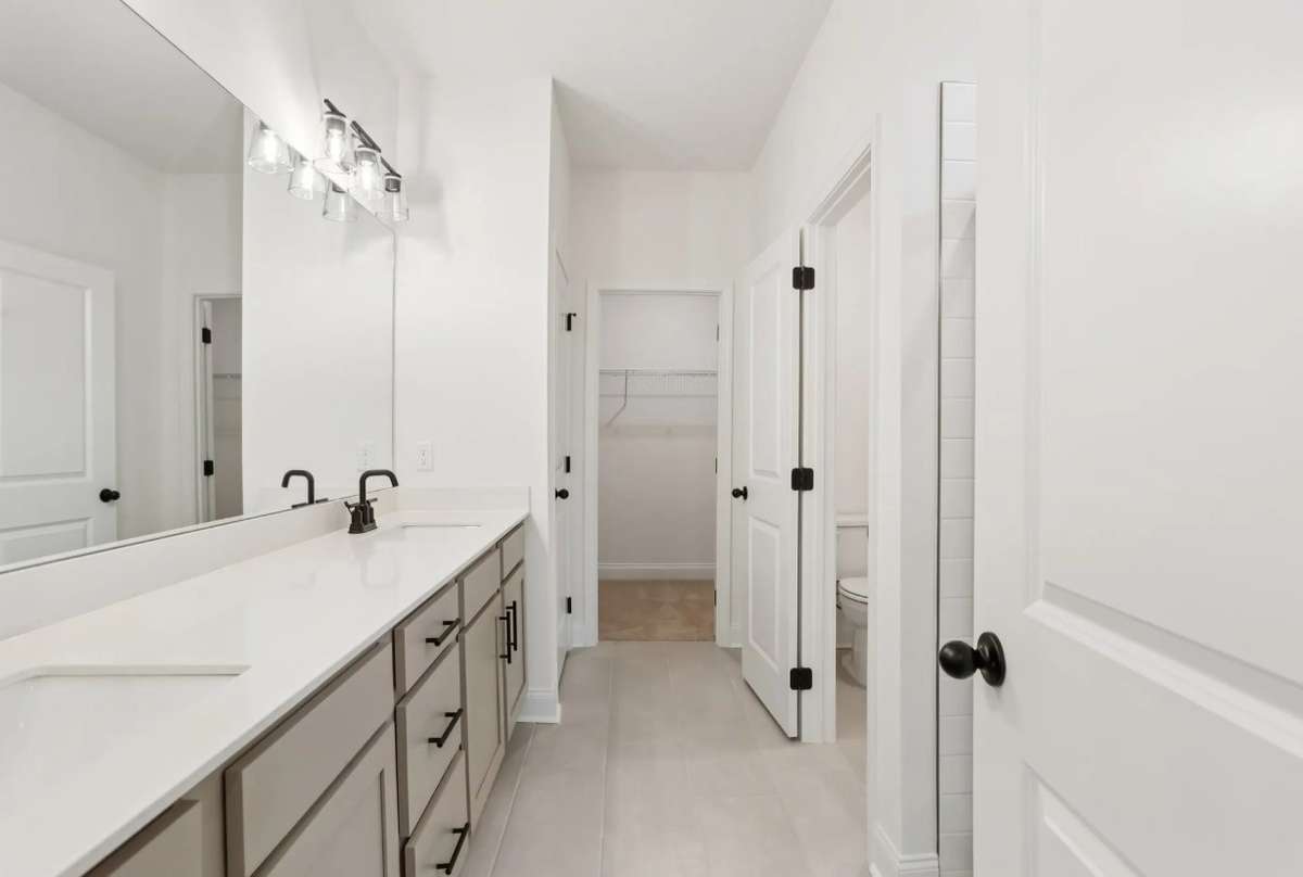 Blake first floor primary bathroom. Photos of similar home, same plan. Options may vary.