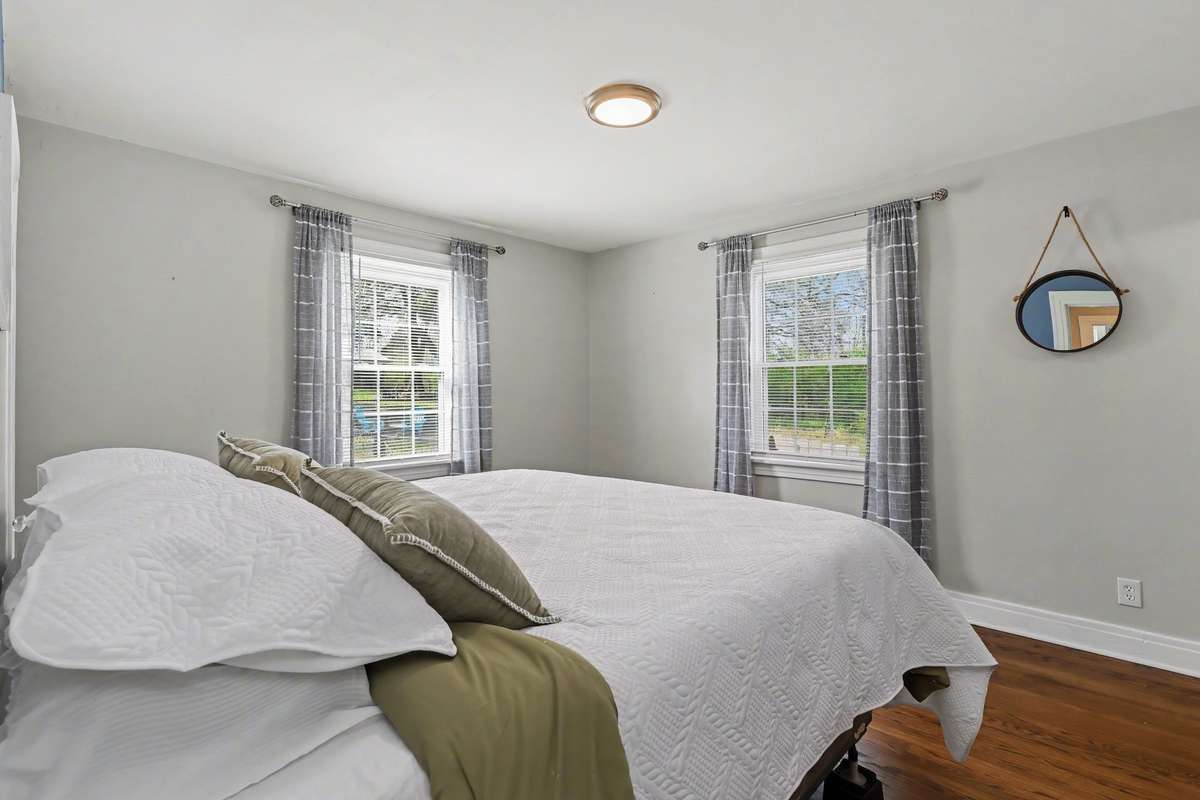 Such a comfortable, relaxing, and restful space for the owners to enjoy.