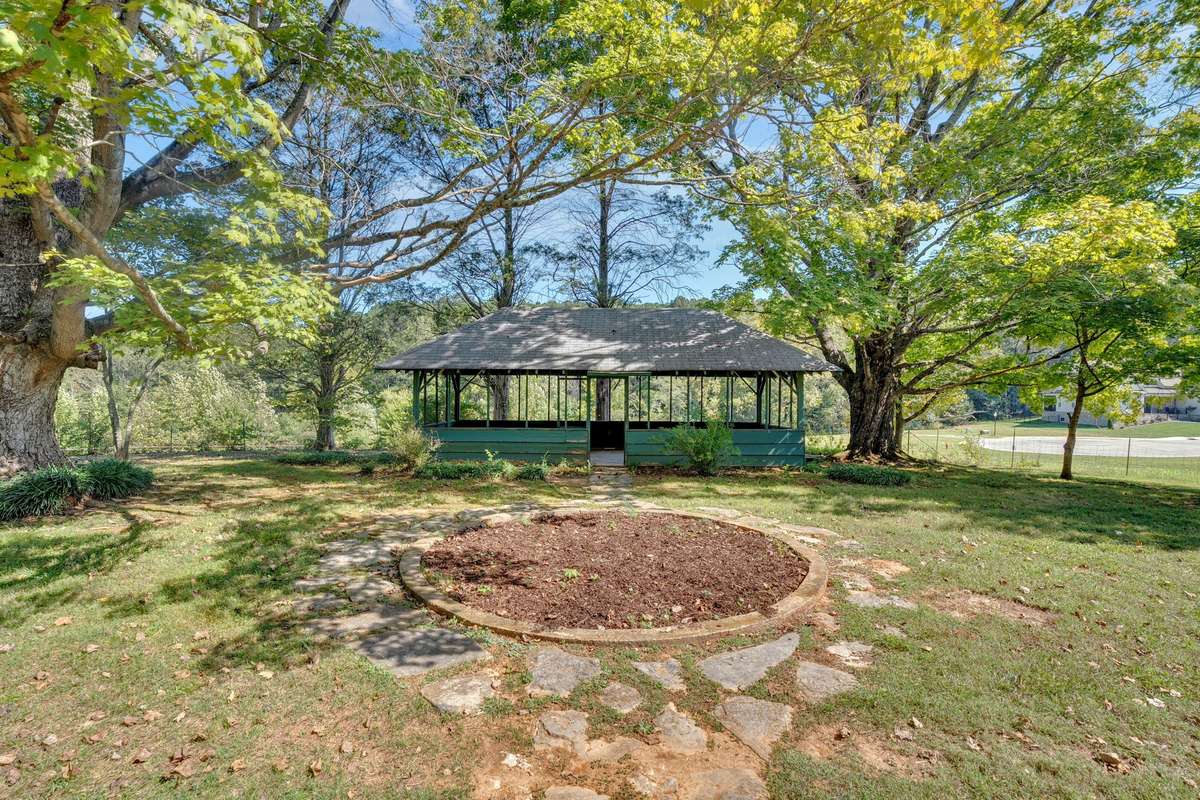 Gazebo/Entertainment area with electricity on property