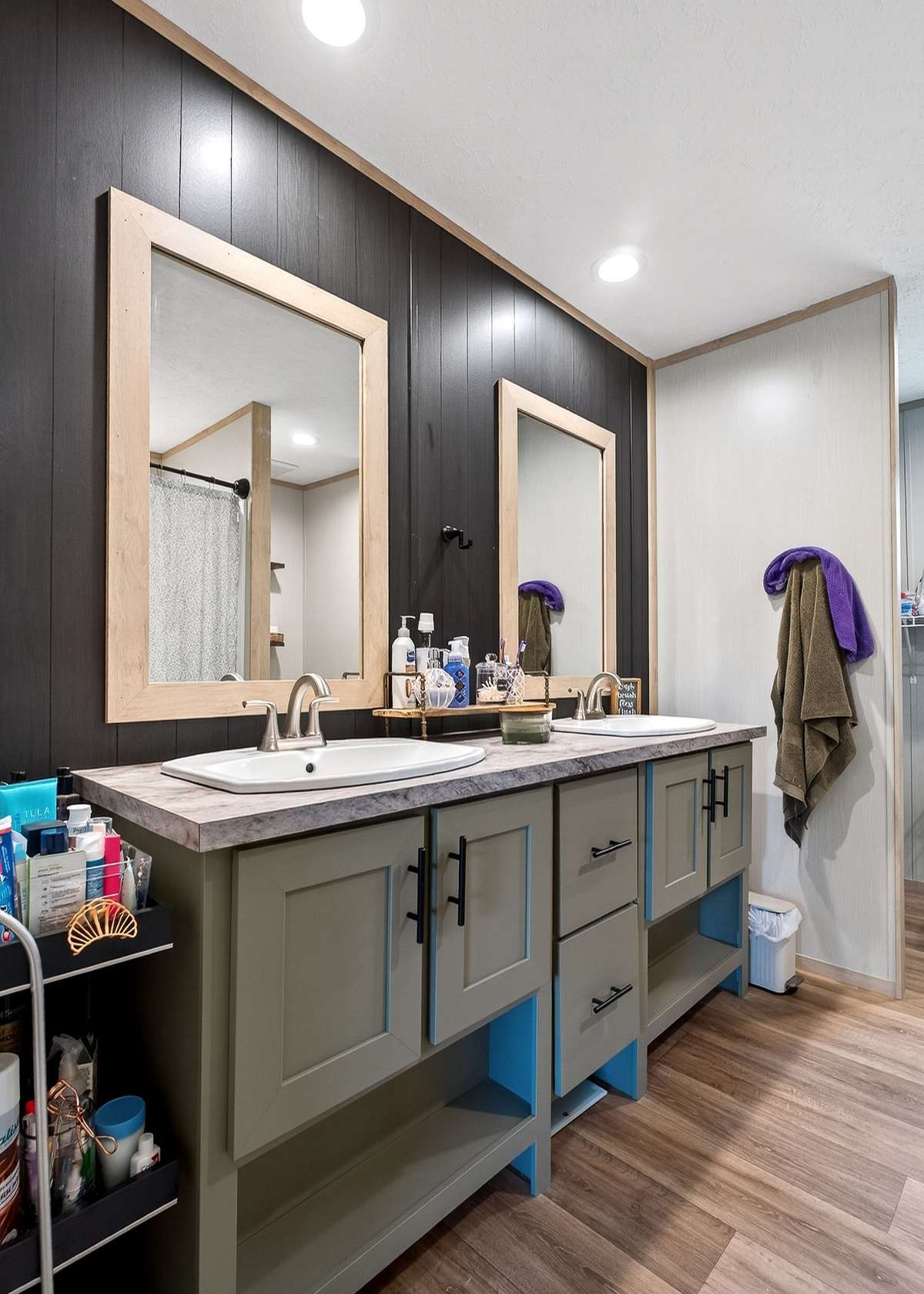 Dual sink vanity, note the feature wall here too.