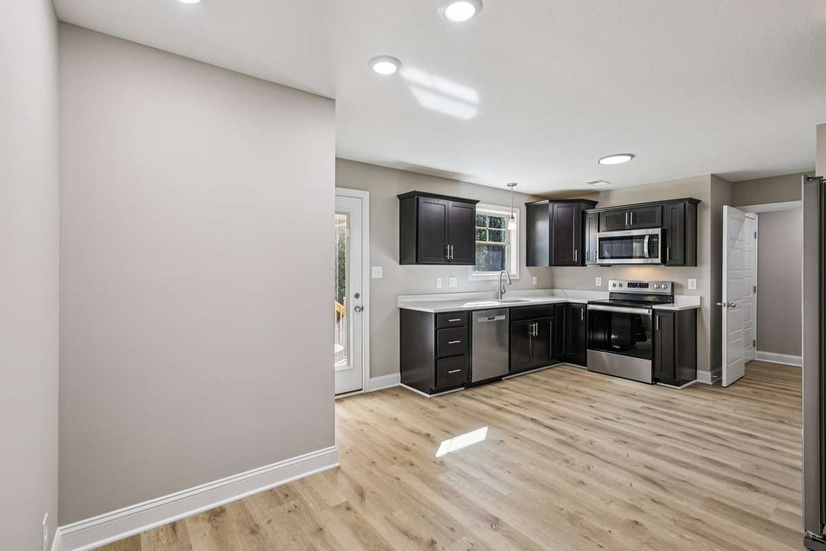 Sample pictures from a previous build showing the Baker Floor Plan.  Materials and colors are subject to change without notice.