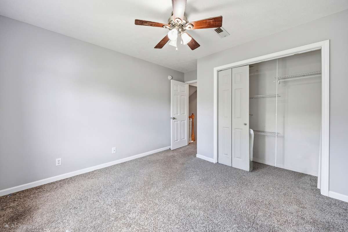 3rd bedroom upstairs.