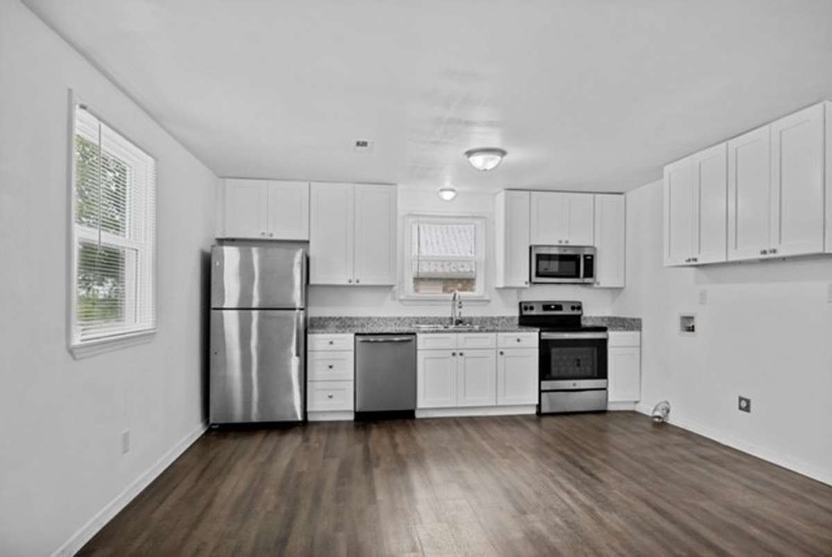 101 Dickson Ave #2