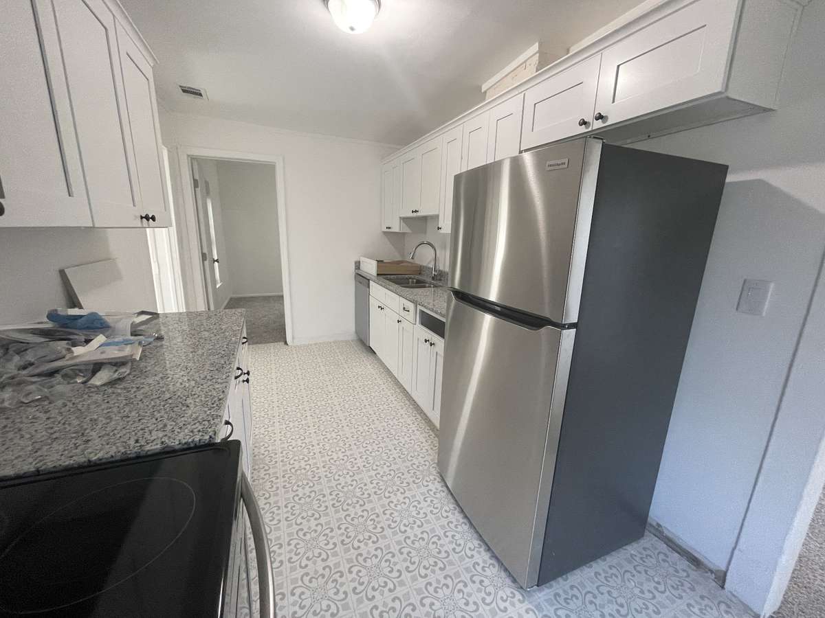 101 Dickson Ave #1