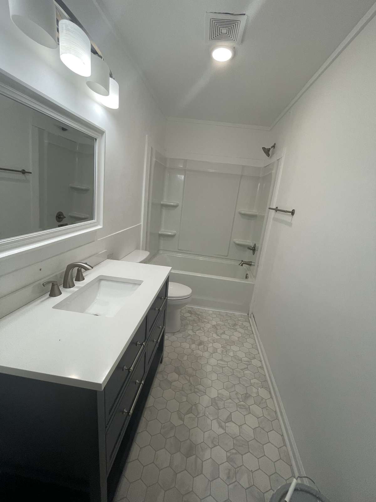 101 Dickson Ave #1
