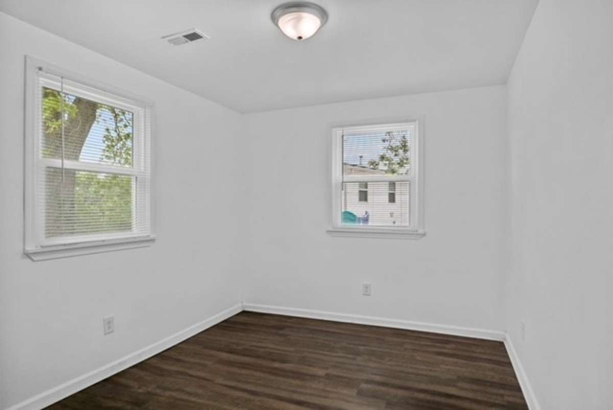 101 Dickson Ave #2 - Bedroom 3