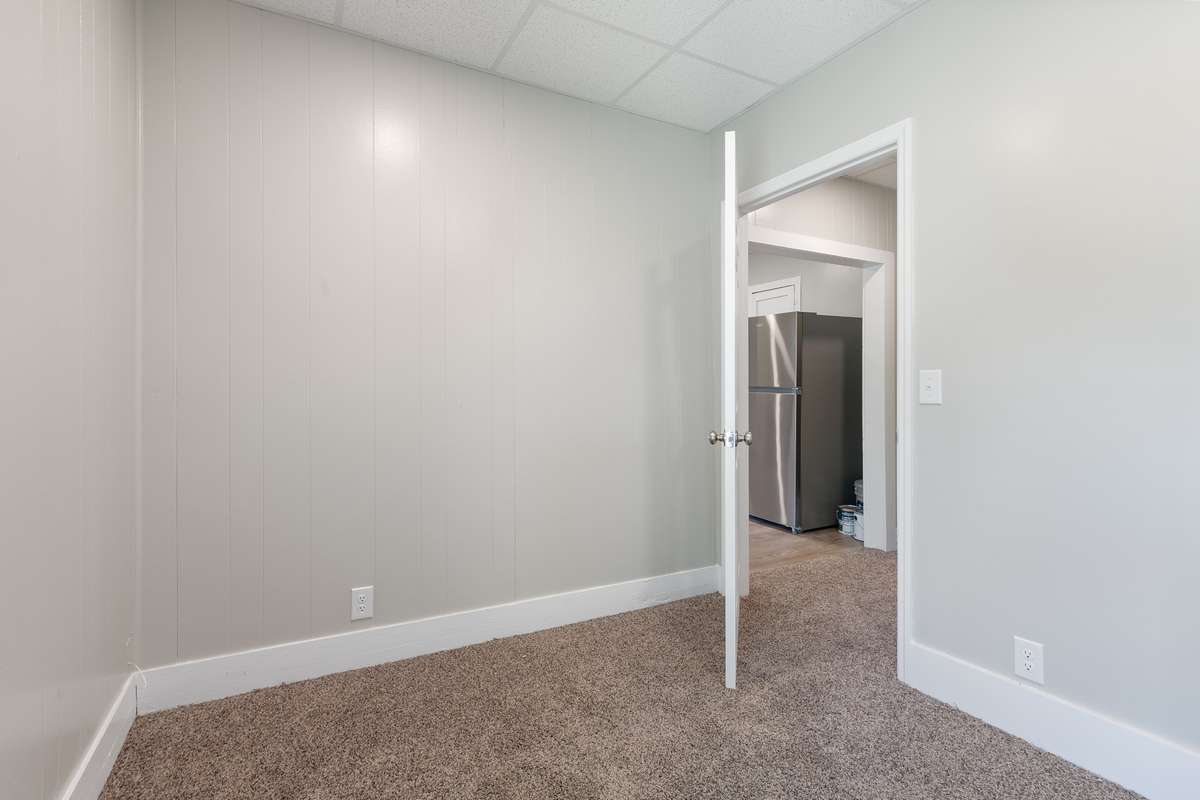 300 West Railroad - Bedroom 3