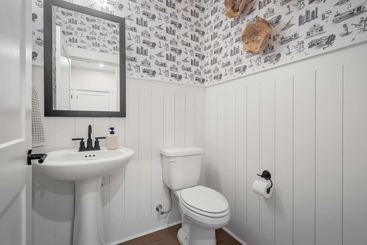 Photos shown are of a model home and are for illustrative purposes only. Features, finishes, colors, and options will vary from the actual home.