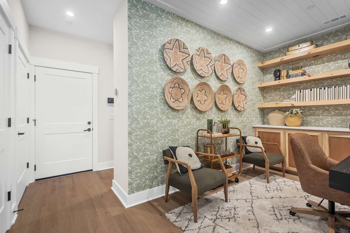 Photos shown are of a model home and are for illustrative purposes only. Features, finishes, colors, and options will vary from the actual home.