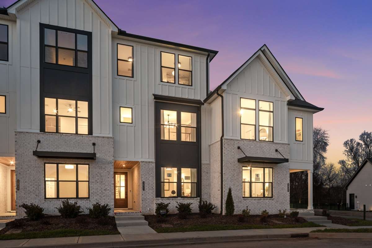 Photos shown are of a model home and are for illustrative purposes only. Features, finishes, colors, and options will vary from the actual home.