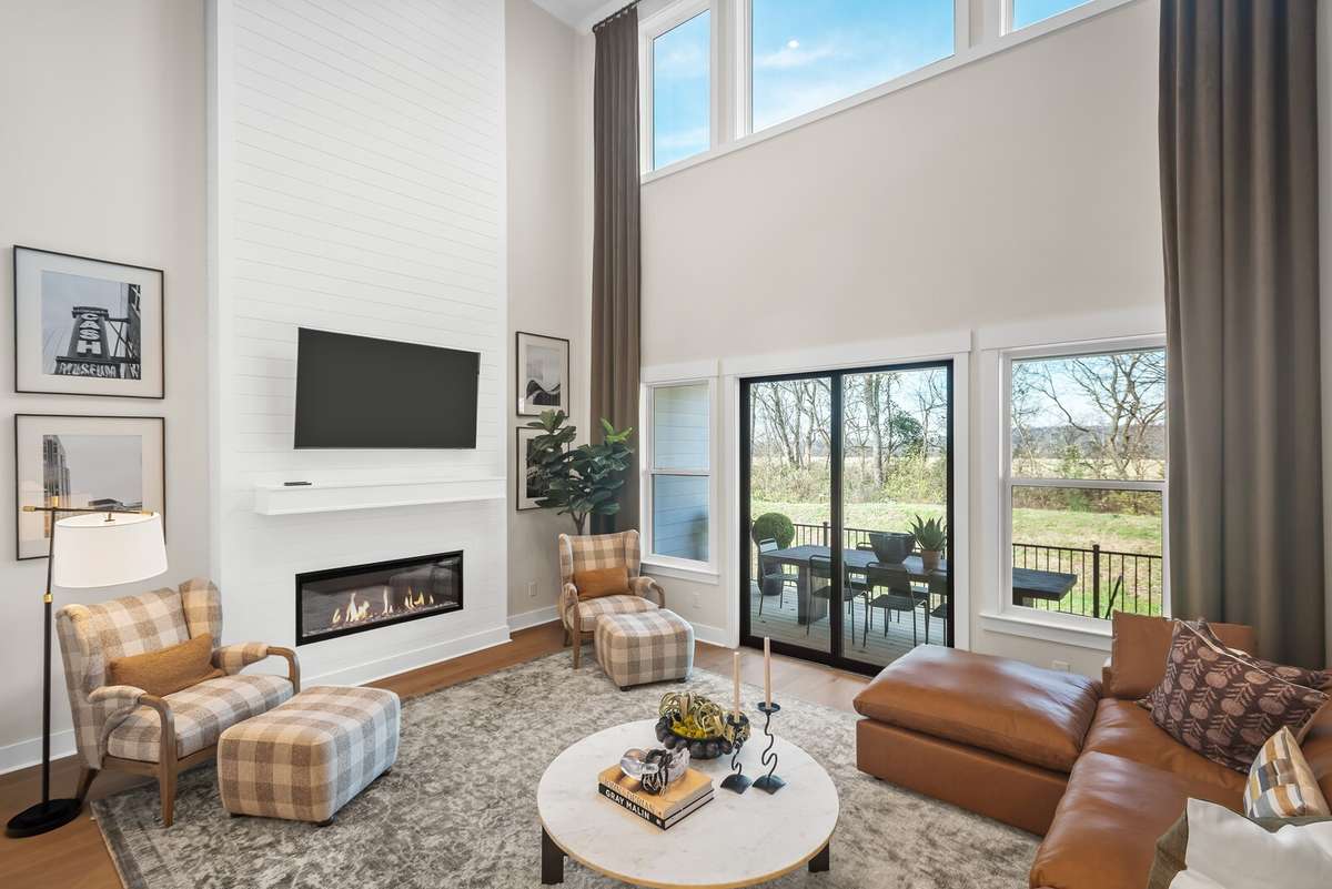SAMPLE PHOTO - Stage model for representation. Photos shown are of a model home and are for illustrative purposes only. Features, finishes, colors, and options will vary from the actual home.