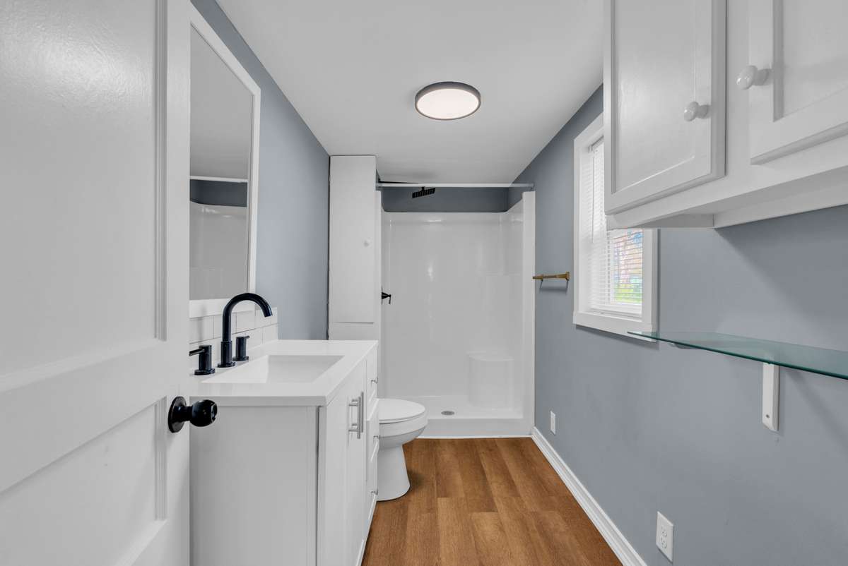 2nd Full Bathroom