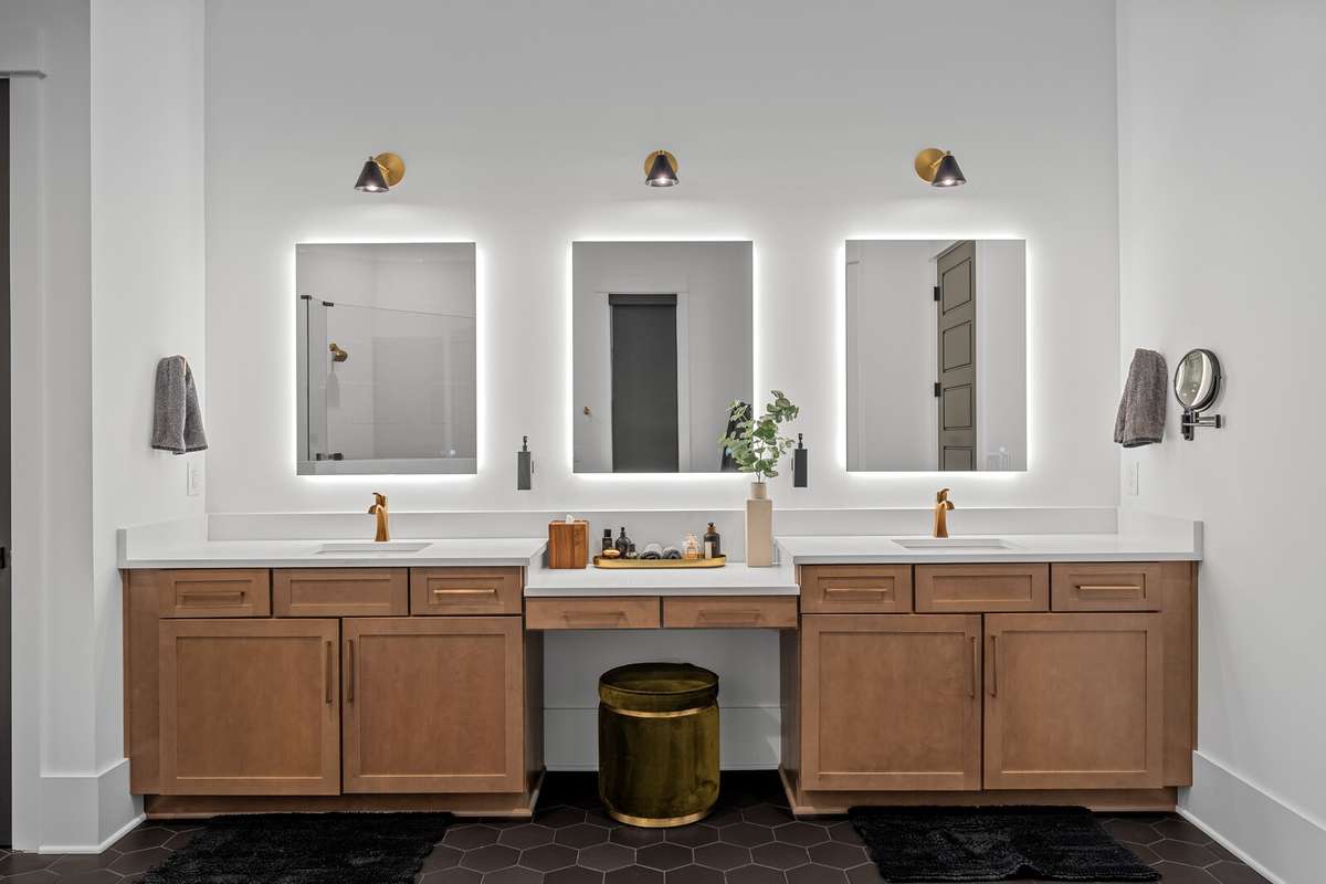 Primary Dual Vanities