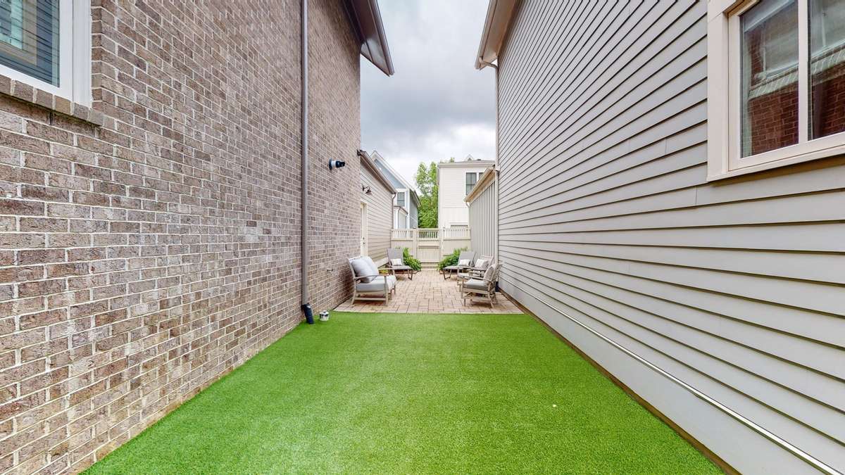 Private courtyard