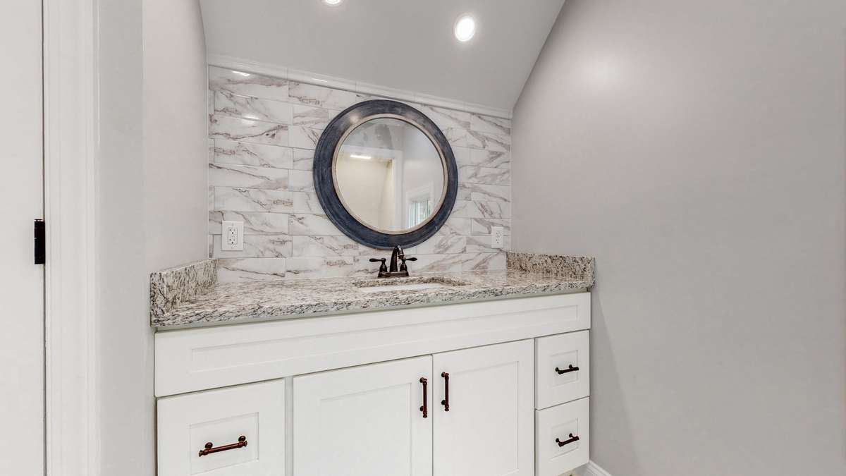 Full bath on 3rd floor - Vanity