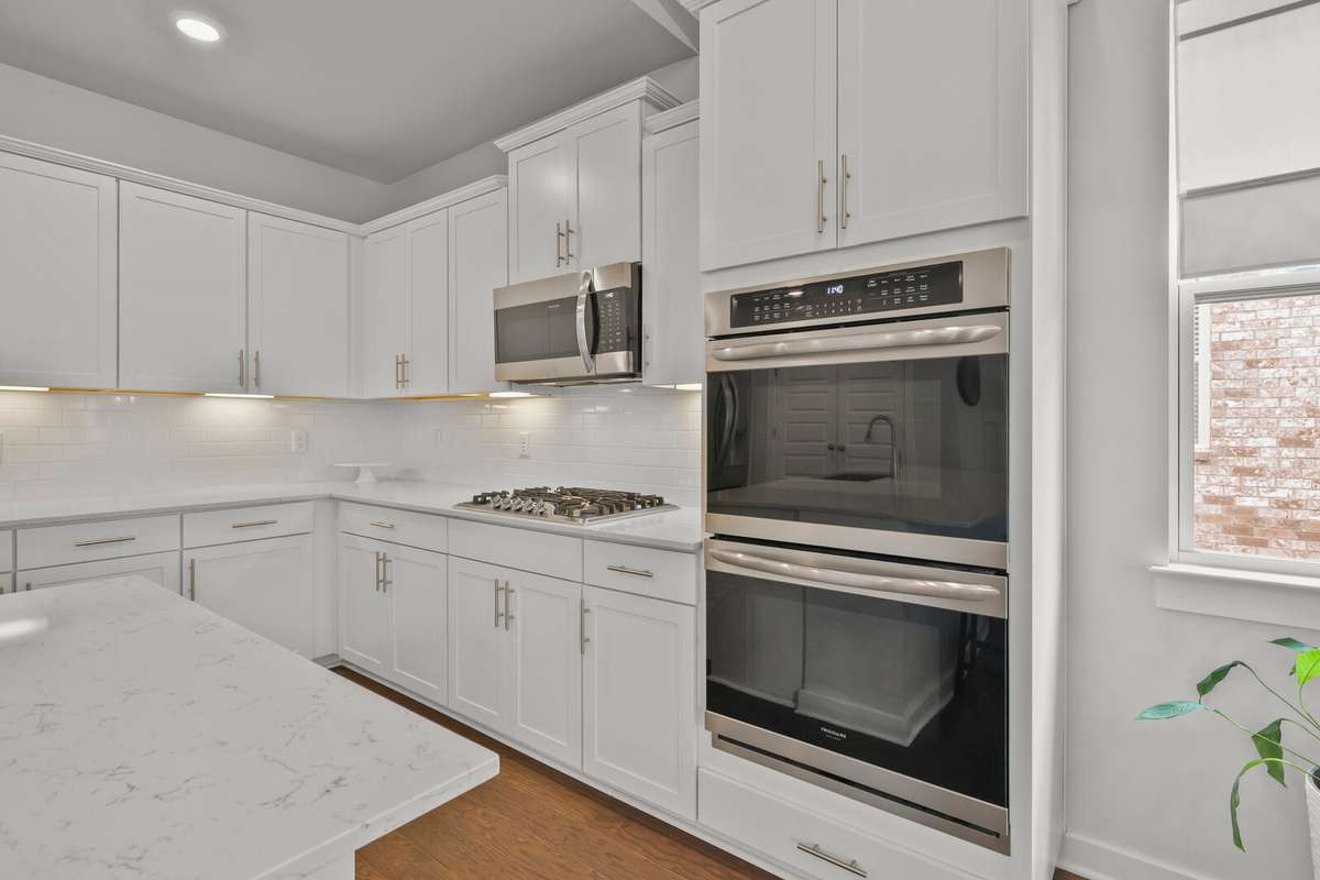 Double ovens and a microwave to handle the bigger meal nights or holiday dinners