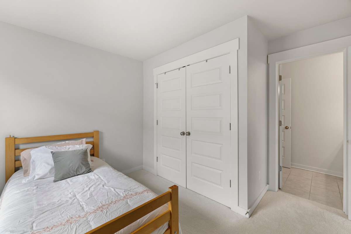 Double closet doors for easy access and storage