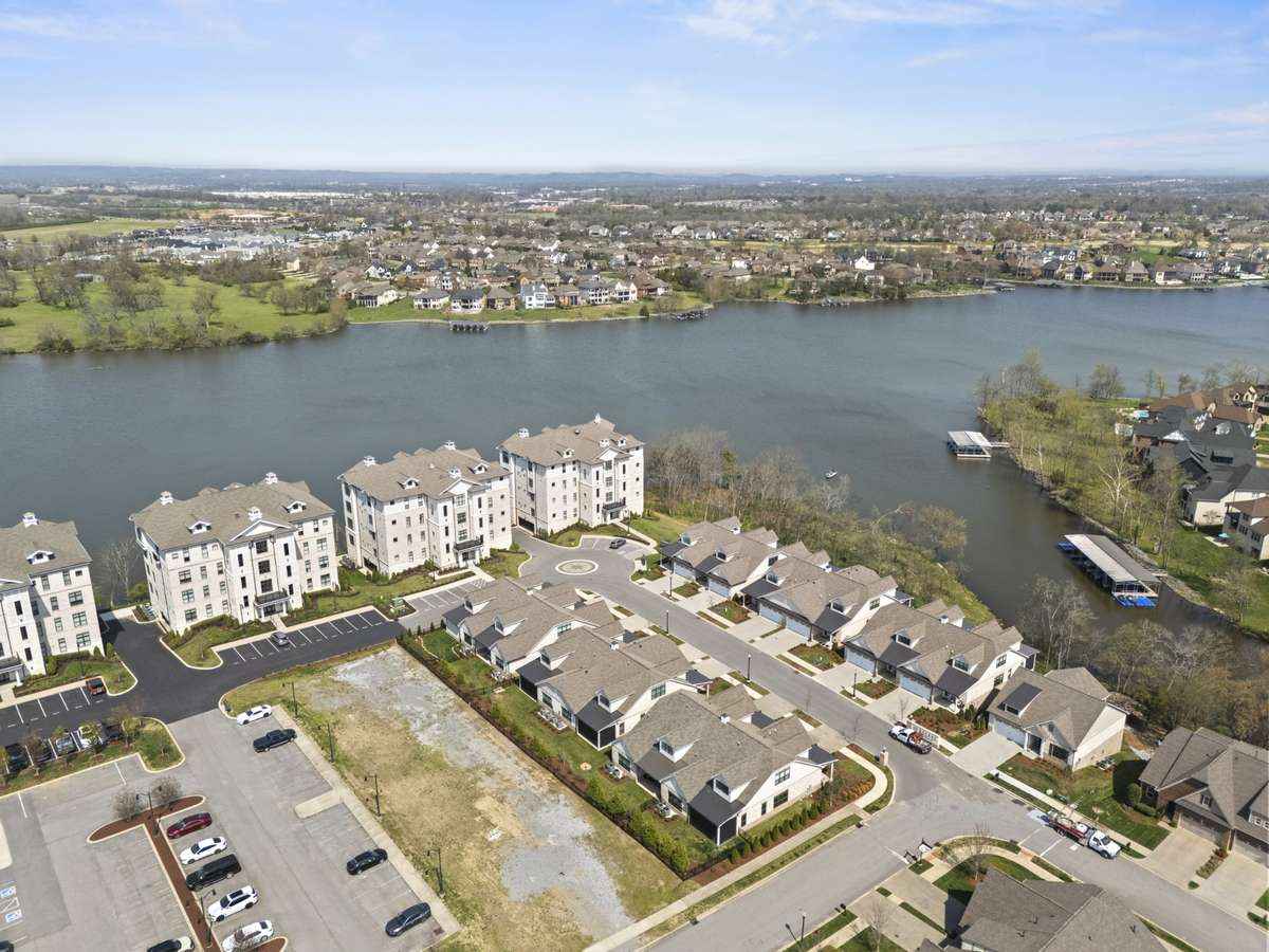 Prime location with close proximity to Old Hickory Lake, golf, surrounding neighborhoods and minutes from the interstate.