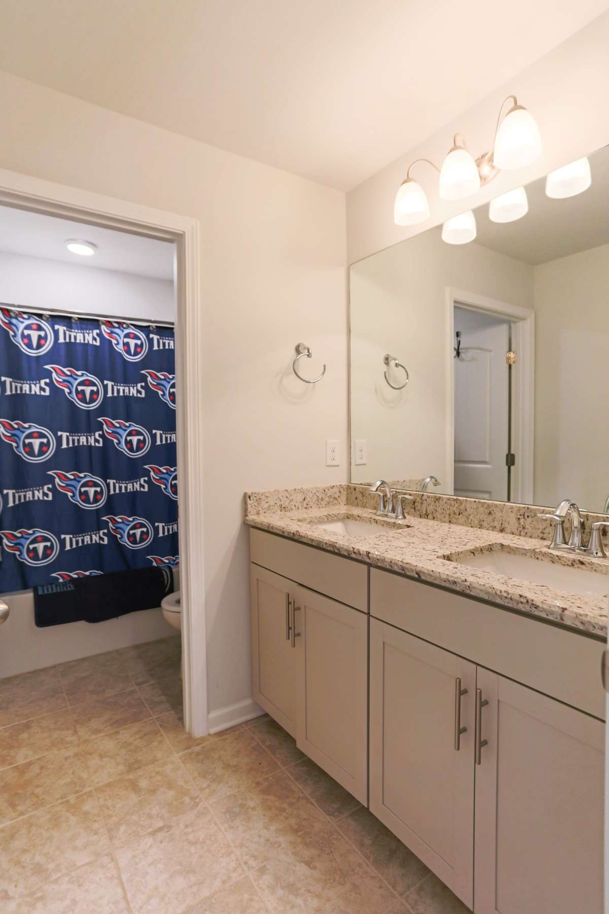 Upstairs full bathroom 2