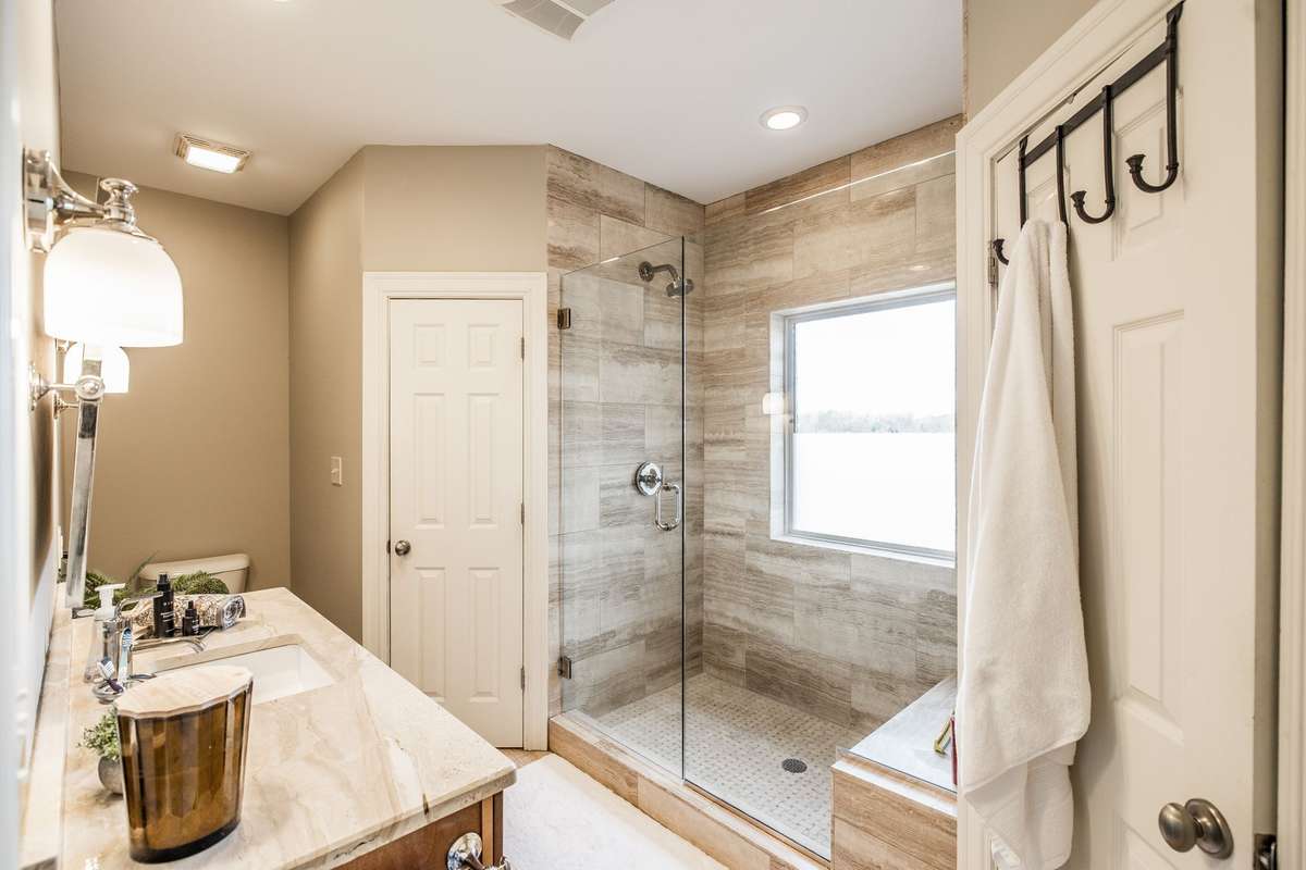 Primary bath.