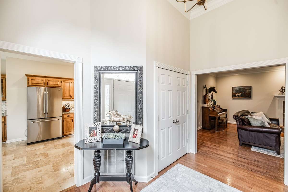 There a nice size coat closet just as you enter to the left.