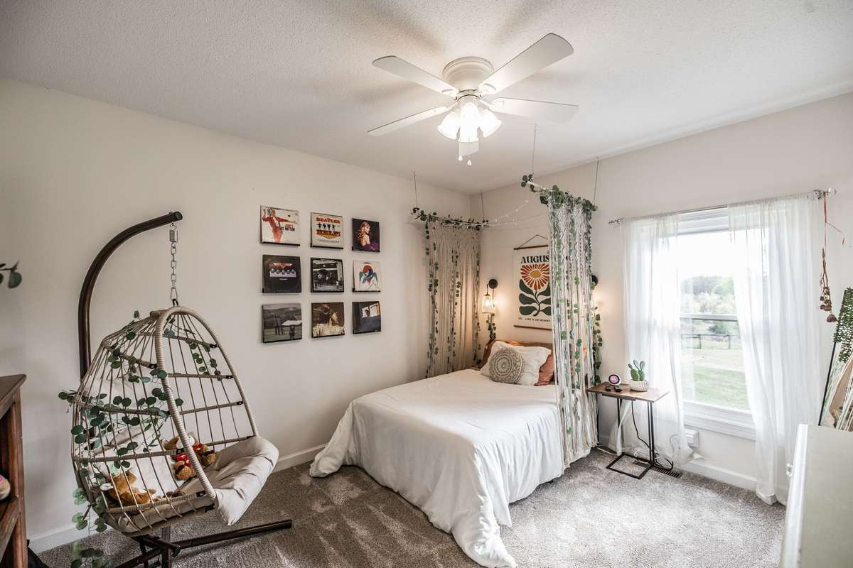 2nd Bedroom.