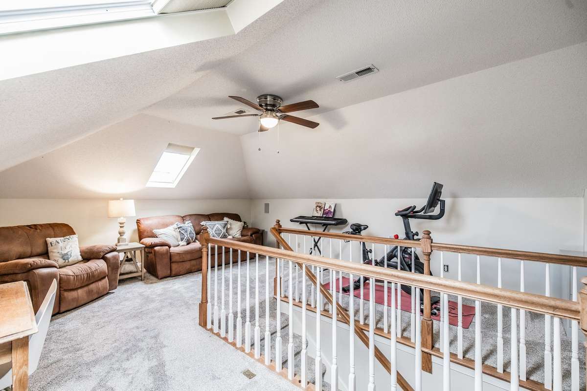 Another view of the bonus room.