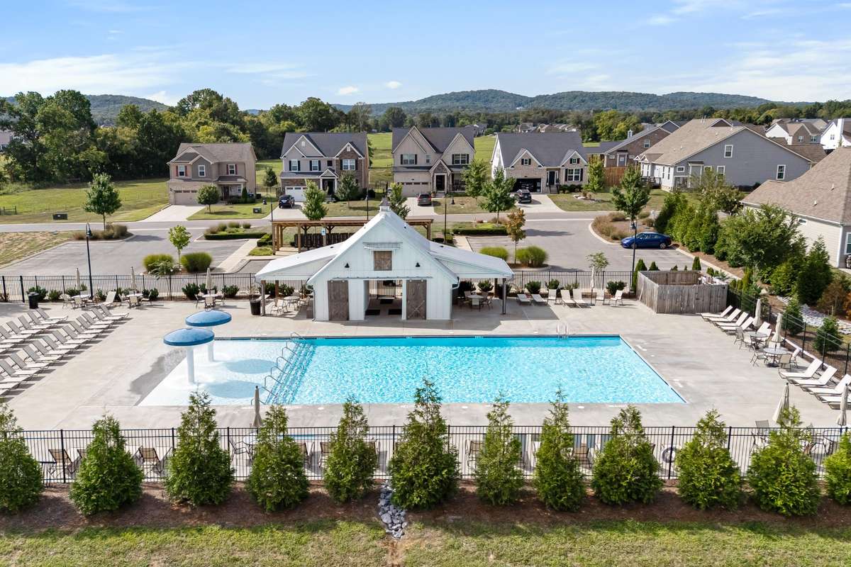 Neighborhood 0 Depth pool.Just a few doors away.