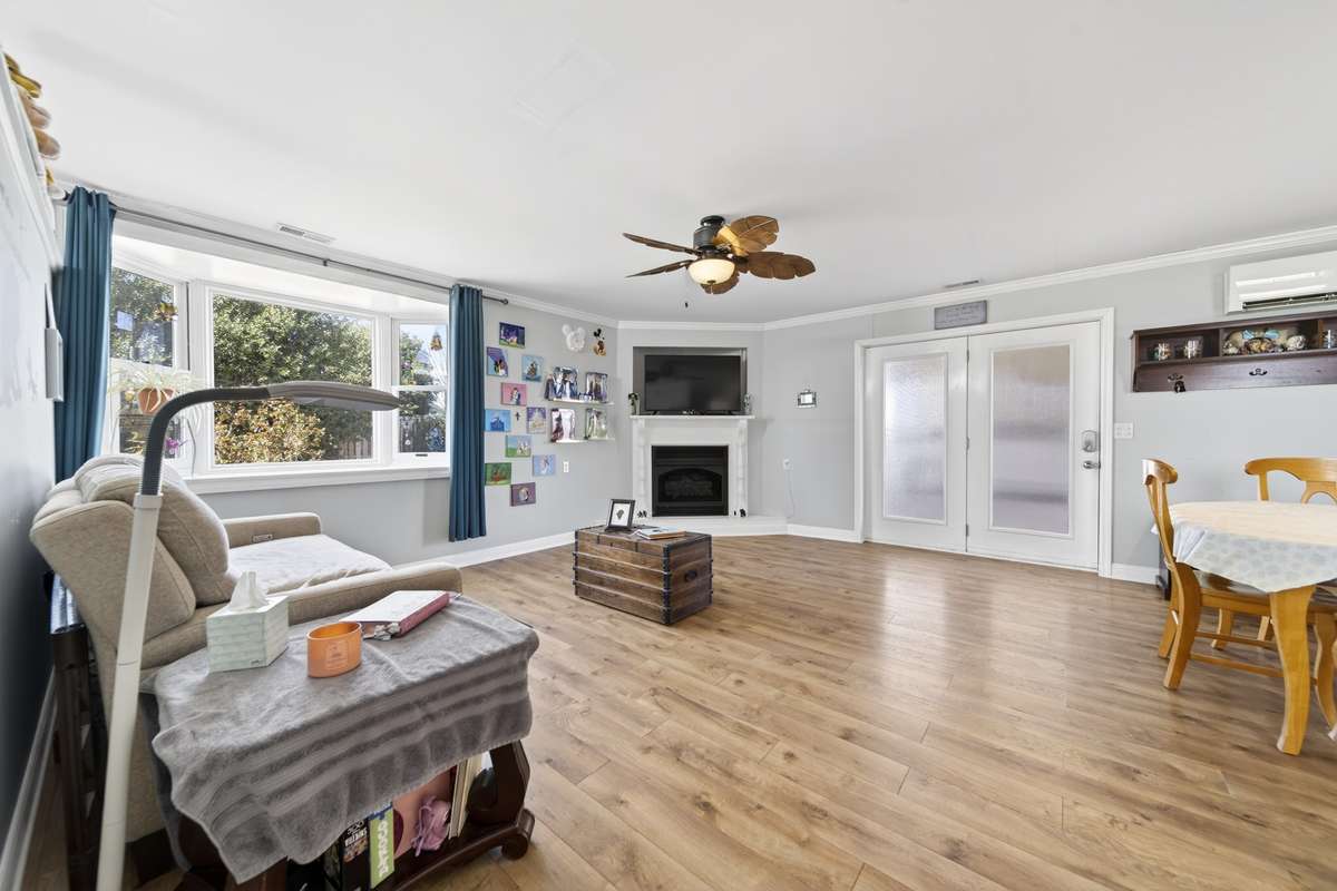 Living area in seperate apartment