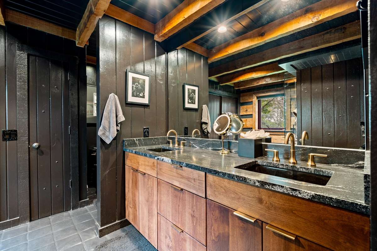 Primary bath with double sinks, additional closet, shower